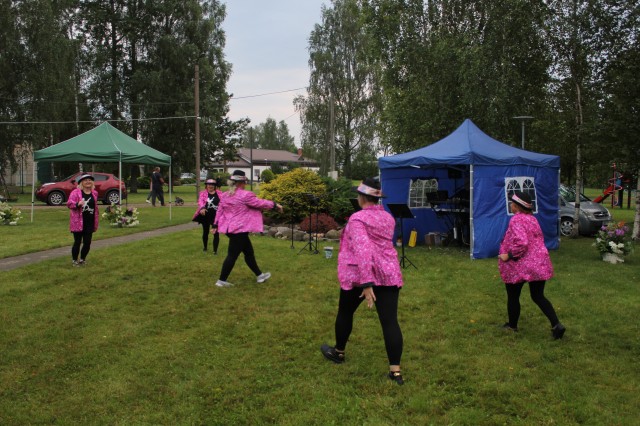 Pasākums "Vasaras balle" pie Maļinovas pagasta saieta nama atpūtas laukumā